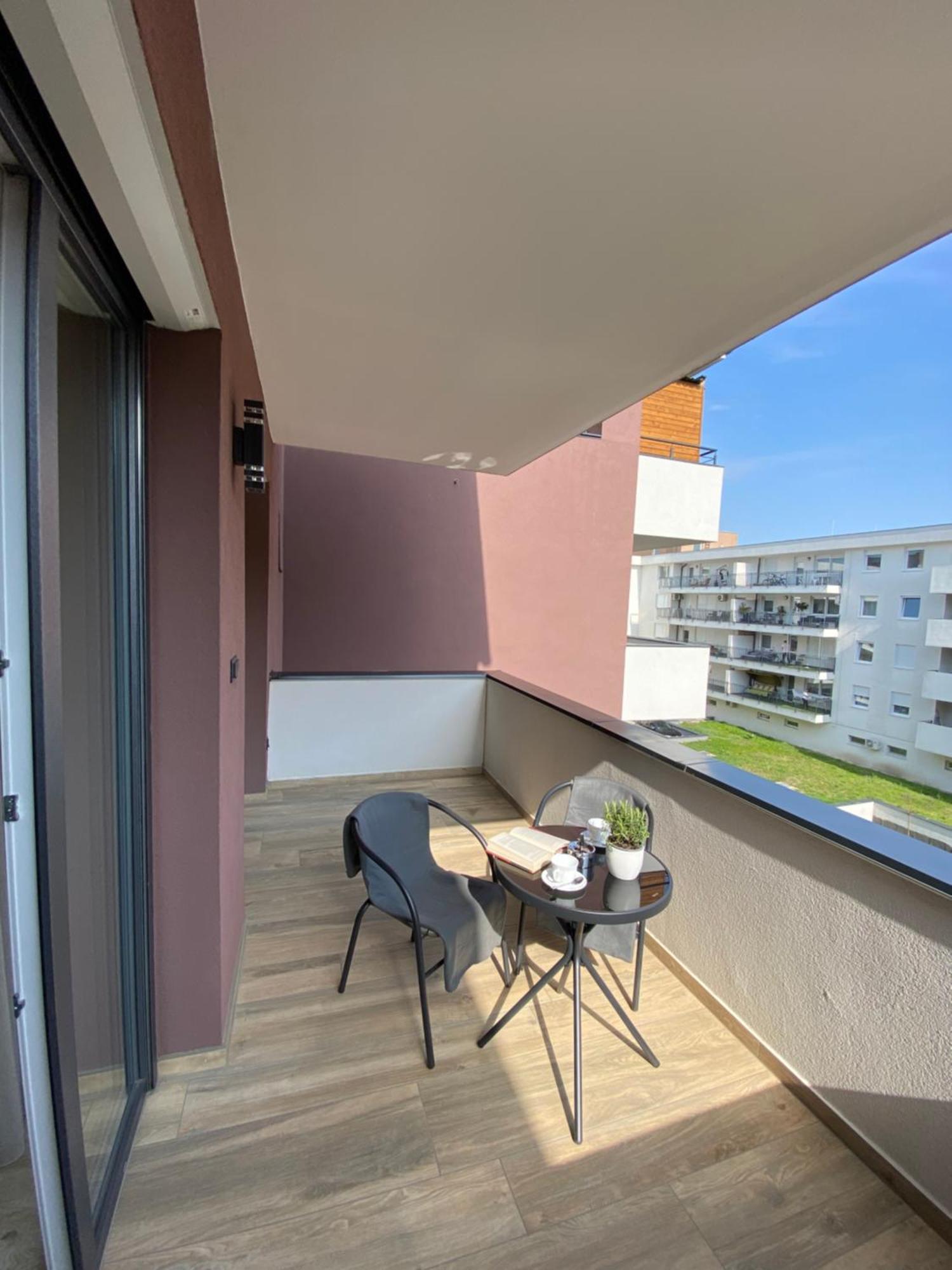 T27 Apartments Free Parking Ingyenes Zart Parkolo Győr Exterior foto